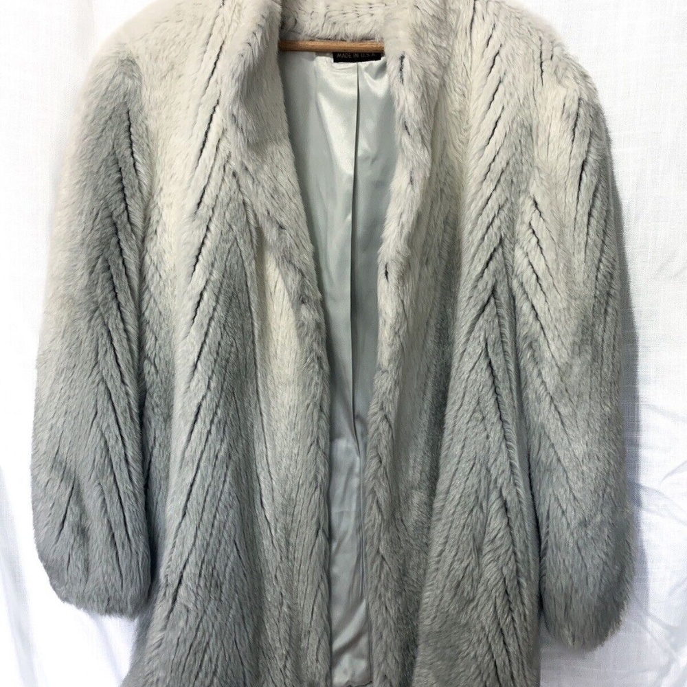 Vintage 80s Style VI Ltd. Womens Faux Fur Coat Grey And White 80s Glam Mob Wife